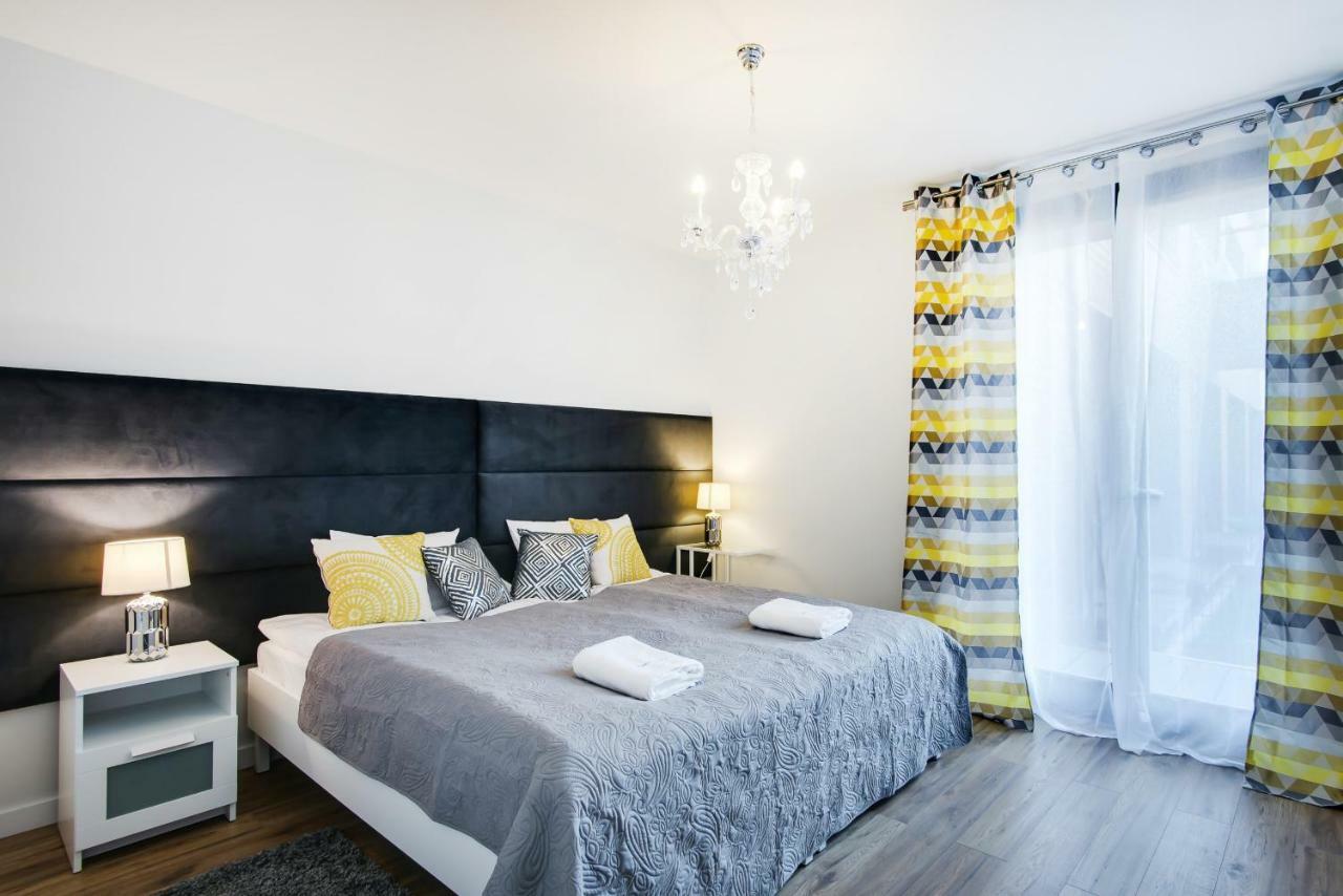 Apartments Cracow Wawrzynca By Noclegi Renters 크라쿠프 외부 사진